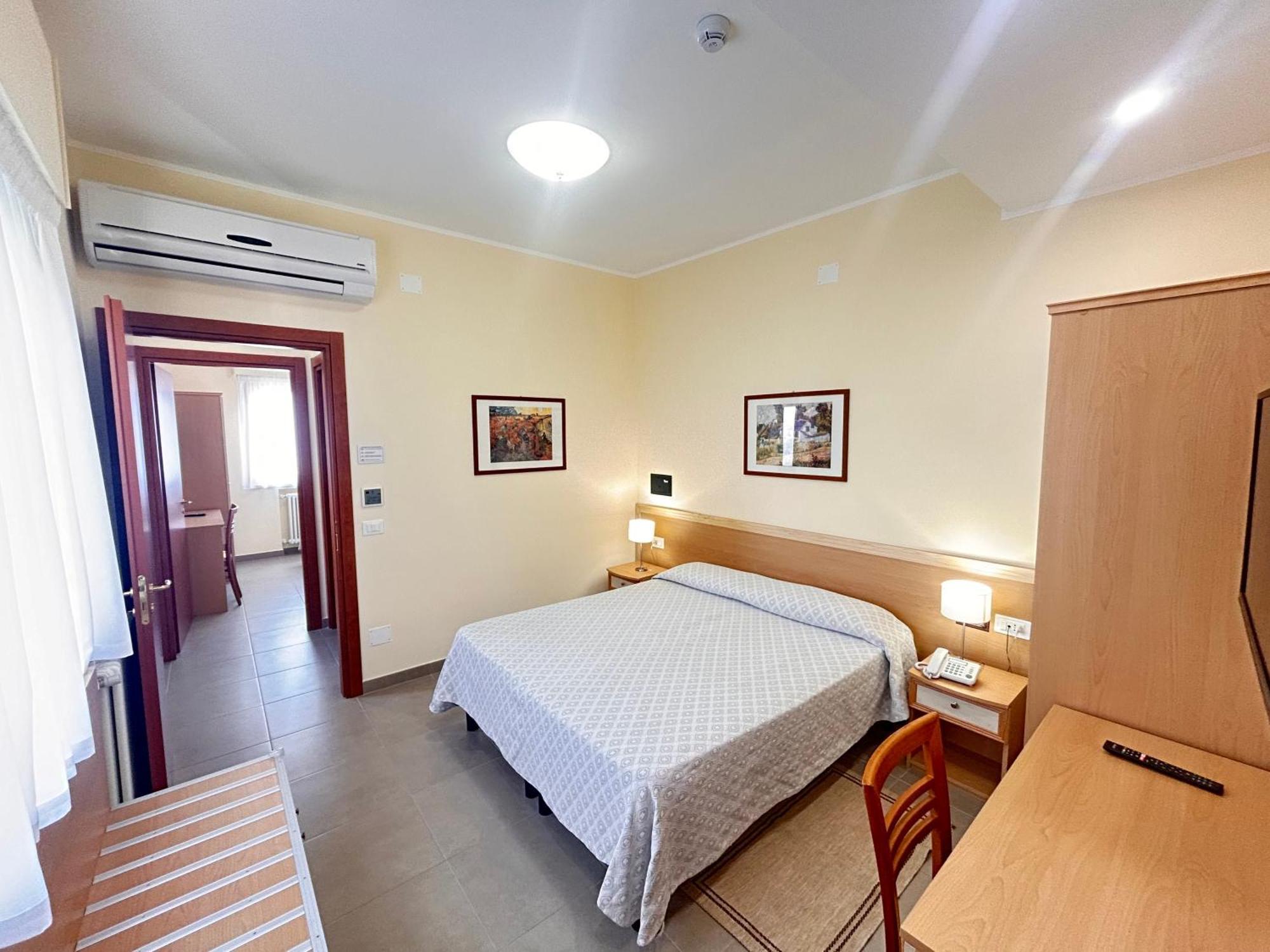 Il Nocchiero City Hotel Soverato Marina Exterior photo